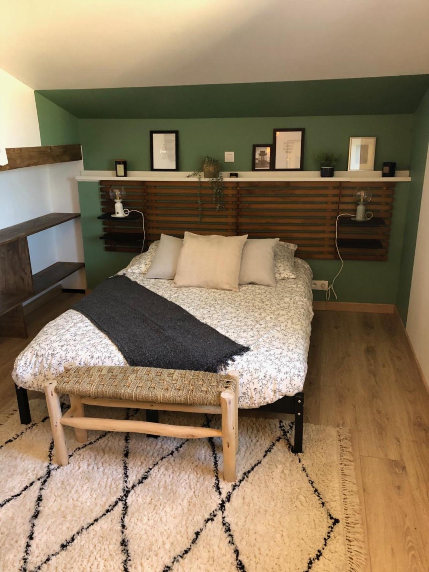 Au Dessus De Chez Nous Bed & Breakfast Doulezon Dış mekan fotoğraf